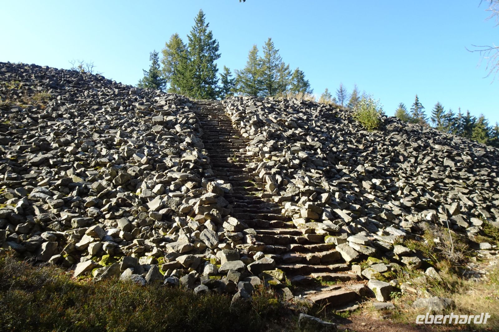 Tag 7 Wanderung auf dem Premiumwanderweg Dollbergschleife, Ringwall &ndash; &copy; Gabriele Sauer (Eberhardt TRAVEL)