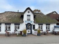 Einkehr ins Friesen-Café mit leckerstem selbtgebackenem Kuchen von der Rote Grütze Torte bis zur Eierlikörsahne und natürlich einer Friesentorte &ndash; &copy; Thomas Hahn (Eberhardt TRAVEL)