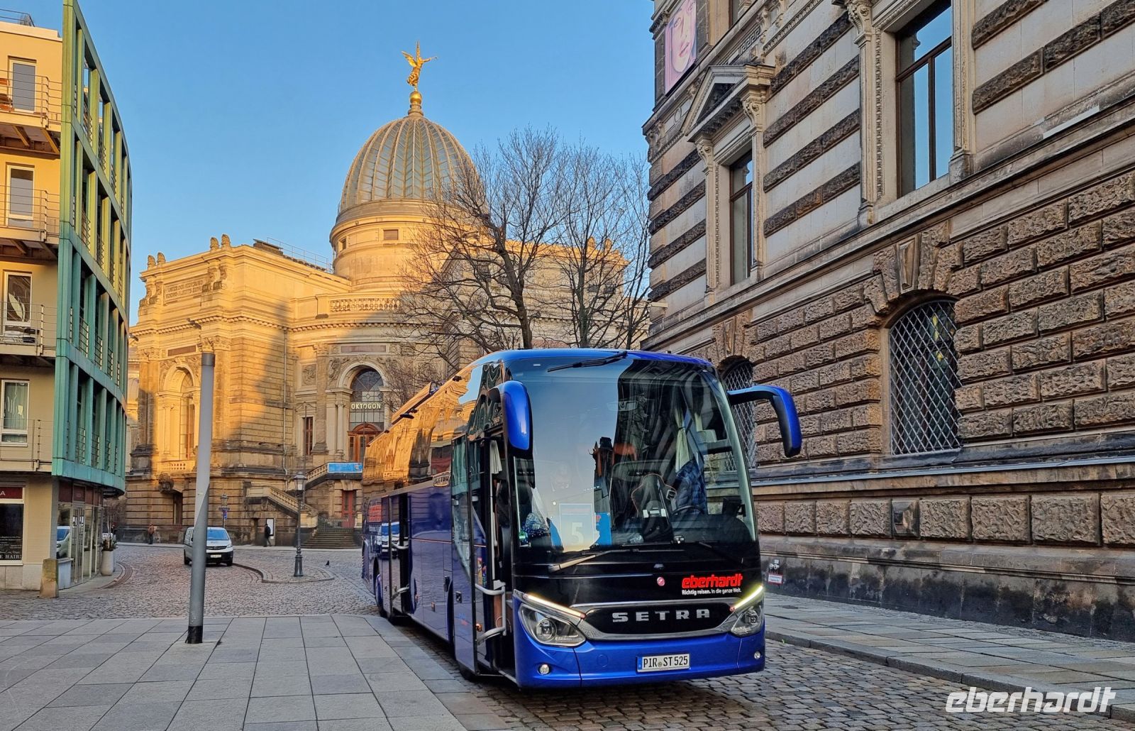 Eberhardt-Reisebus in Dresden &ndash; &copy; Katrin Deutschbein (Eberhardt TRAVEL)