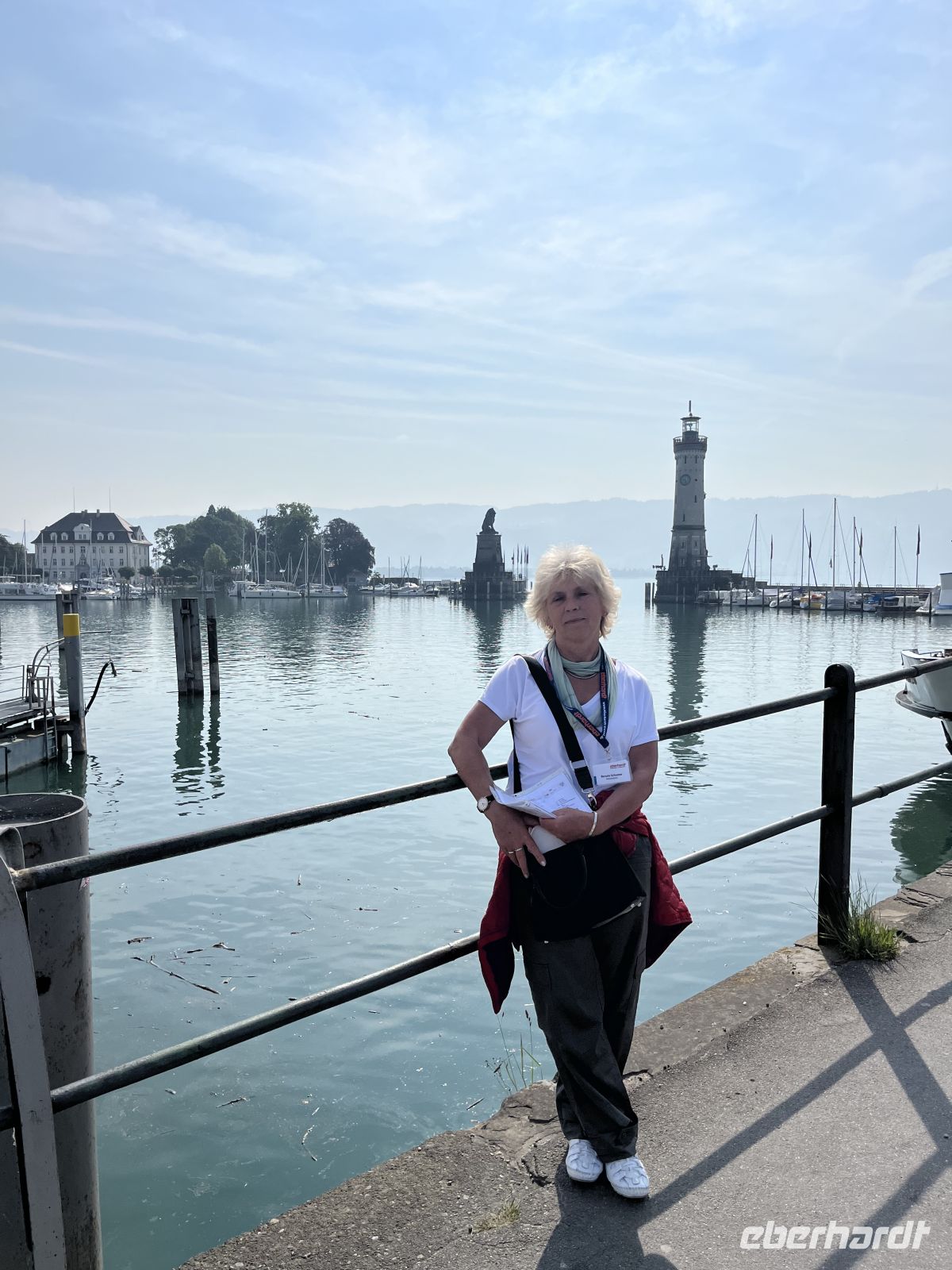 Bodenseerundreise 11.06.25  Lindau - zwischen Leuchtturm und Löwe geht's zur Fahrt auf dem Bodensee &ndash; &copy; Renate Schuster (Eberhardt TRAVEL)