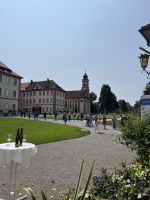 Bodenseerundreise 9.06.25 Insel Mainau - Schloß &ndash; &copy; Renate Schuster (Eberhardt TRAVEL)