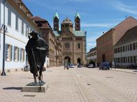 Blick von der Maximillianstr. auf den Dom in Speyer (Jakobspilger) &ndash; &copy; Steffi Zimmermann (Eberhardt TRAVEL)
