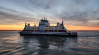 Sonnenuntergang an der Mole &ndash; &copy; Petra Hady (Eberhardt TRAVEL)