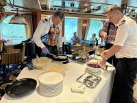 Show Cooking - Kaiserschmarrn &ndash; &copy; Sabine Letzybyll (Eberhardt TRAVEL)