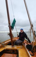 Zeesenbootsfahrt - Unser Skipper &ndash; &copy; Petra Hady (Eberhardt TRAVEL)
