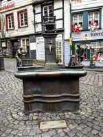 Der Tuchmacherbrunnen in Monschau &ndash; &copy; Simone Willner (Eberhardt TRAVEL)