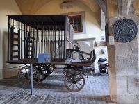 Der Gefängniskarren &ndash; &copy; Liane Klein (Eberhardt TRAVEL)