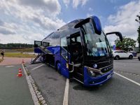 Unterwegs mit unserem barrierefreien 4-Sterne-Reisebus in Richtung Bodensee nach Alttann!