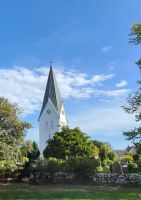 Amrum - St. Clemens -Kirche in Nebel &ndash; &copy; Petra Hady (Eberhardt TRAVEL)