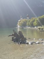 Königsee, Blick zu St.Bartholomä.jpg &ndash; &copy; Brigitte Mühle (Eberhardt TRAVEL)