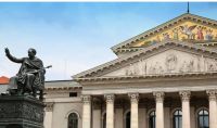 Max Joseph platz München mit Nationaltheater.jM &ndash; &copy; Brigitte Mühle (Eberhardt TRAVEL)
