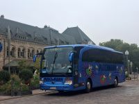 Der bunte Reisebus