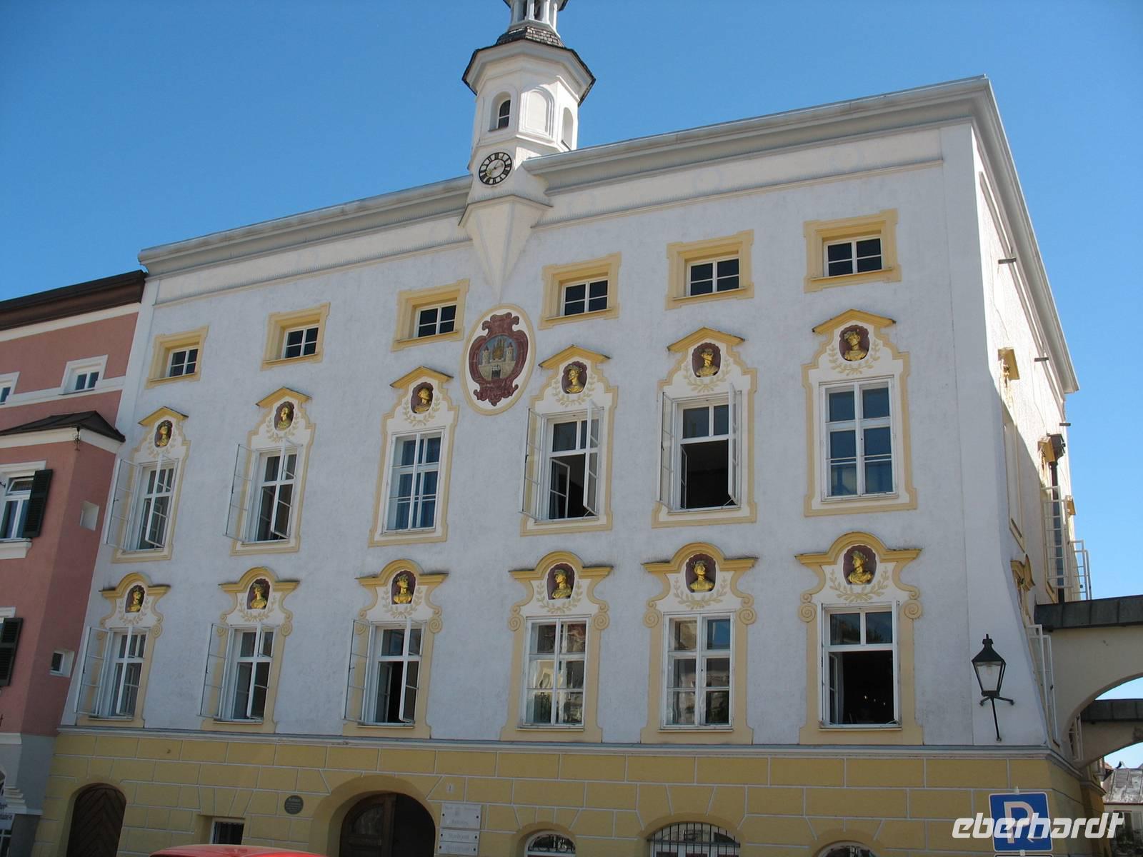 Tittmoning -  Rathaus &ndash; &copy; Ina Lakermann (Eberhardt TRAVEL)