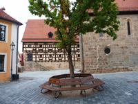 014-Kirchplatz mit Kasten