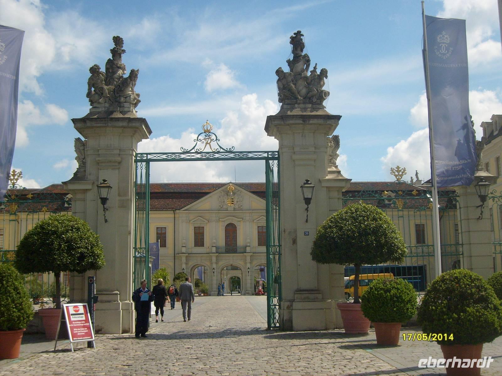 Haupteingang zum Residenzschloss &ndash; &copy; Elke Reuter (Eberhardt TRAVEL)