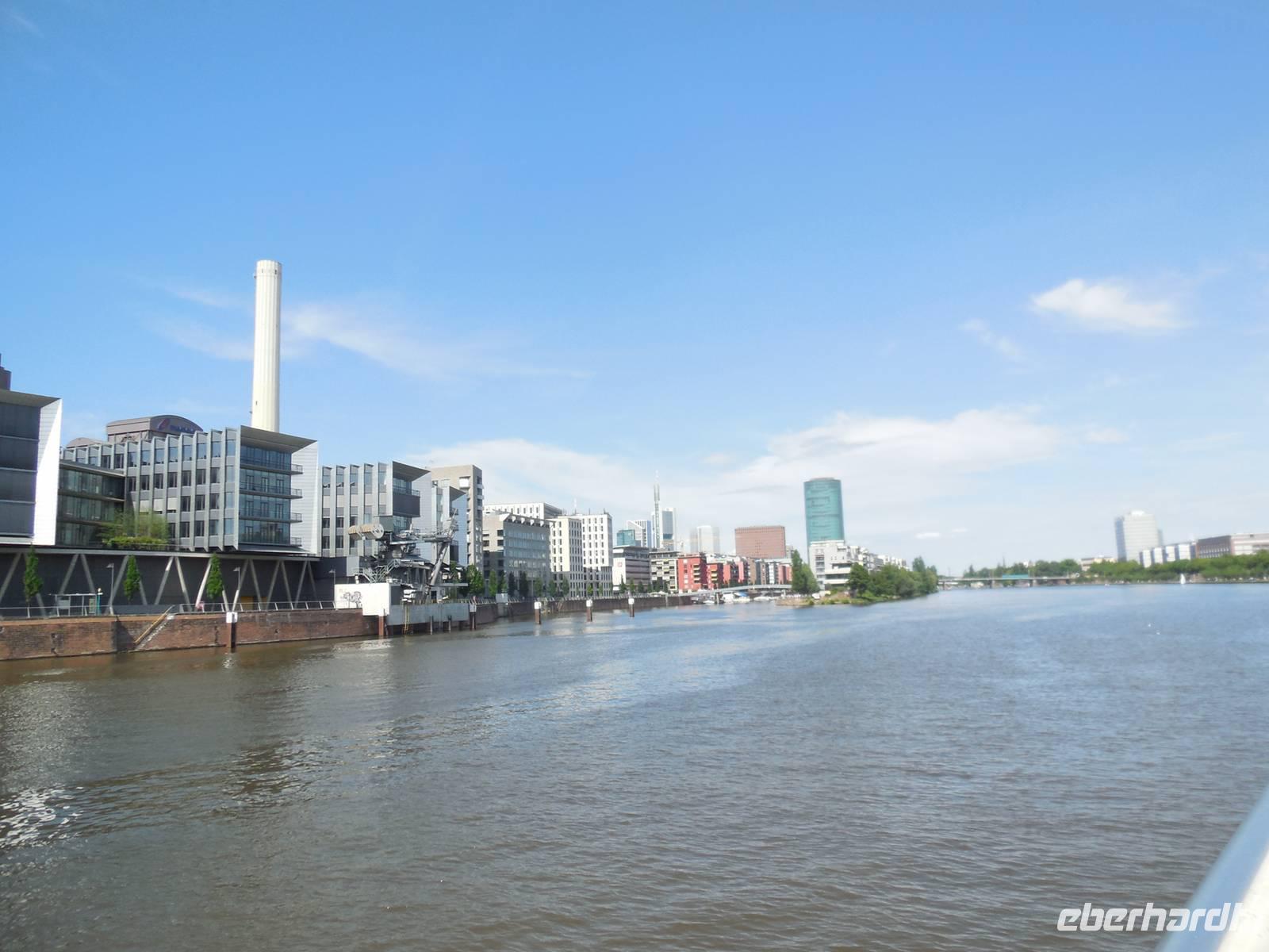 Schifffahrt auf Main &ndash; &copy; Heike Meinhold (Eberhardt TRAVEL)