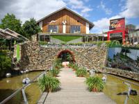 Glasdorf Weinfurtner &ndash; &copy; Harald Kühne (Eberhardt TRAVEL)