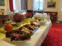 Hotel Allerhof - rustikales Bauernbuffet &ndash; &copy; Petra Hanschke (Eberhardt TRAVEL)