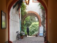 DSCN4829 - Heidelberg, Innenhöfe abseits &ndash; &copy; Reinhardt Fuhrmann (Eberhardt TRAVEL)