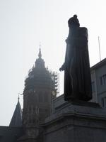 DSCN5015 - Mainz,  Dom u. Gutenberg-Statue &ndash; &copy; Reinhardt Fuhrmann (Eberhardt TRAVEL)