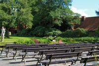 173 Vogelpark Walsrode-  beim Training &ndash; &copy; Petra Hanschke (Eberhardt TRAVEL)