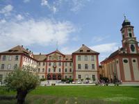 4_Mainau_Schloss_Kirche &ndash; &copy; Walburga Lindner (Eberhardt TRAVEL)