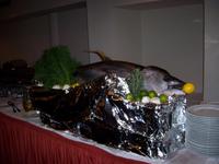 Silvesterbuffet-der groÁe Thunfisch &ndash; &copy; Adelheid Fritzsche (Eberhardt TRAVEL)