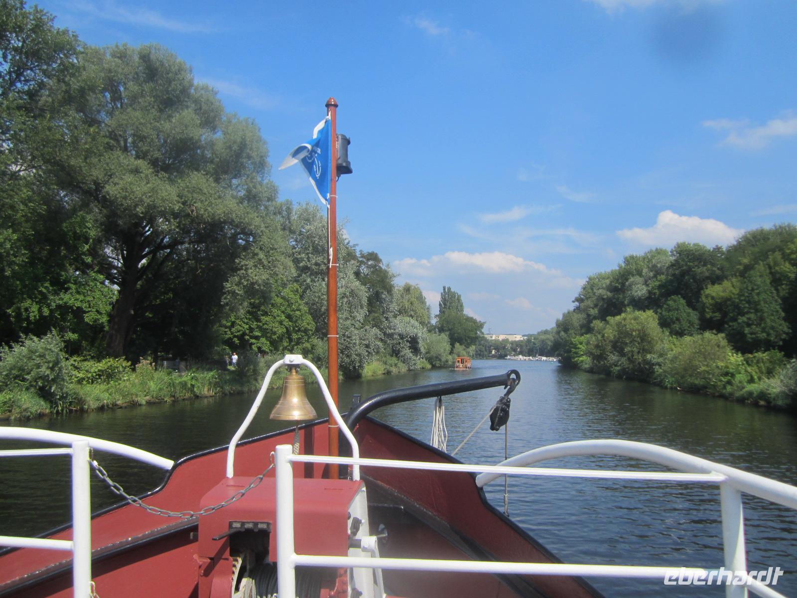 Schifffahrt zu Parks und Schlössern der Hohenzoller &ndash; &copy; Gisela Gerlach (Eberhardt TRAVEL)