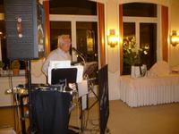 Unser Alleinunterhalter bringt die Gesellschaft in Stimmung   ... &ndash; &copy; Gerd Pierschek (Eberhardt TRAVEL)