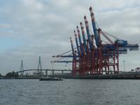 Köhlbrandbrücke + Containerhafen &ndash; &copy; Elke Reuter (Eberhardt TRAVEL)