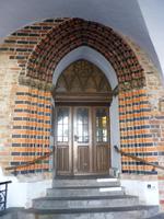 Rostock Eingang Rathaus &ndash; &copy; Kerstin Hugel (Eberhardt TRAVEL)