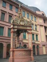 Renaissance Brunnen