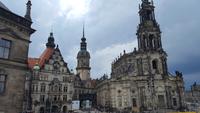 Schlossplatz Dresden mit Schloss und Hofkirche &ndash; &copy; Kristin Weigel (Eberhardt TRAVEL)