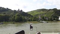 eine der vielen Burgen am Rhein &ndash; &copy; Horst Hallfarth (Eberhardt TRAVEL)