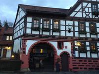 vor unserem Hotel &ndash; &copy; Uta Schöne (Eberhardt TRAVEL)