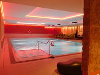 Schwimmbad &ndash; &copy; Heike Meinhold (Eberhardt TRAVEL)