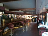 Auch eine Bar gibt es an Bord.