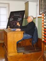 Lohr Schulmuseum Lehrer &ndash; &copy; Gisela Hohlfeld (Eberhardt TRAVEL)