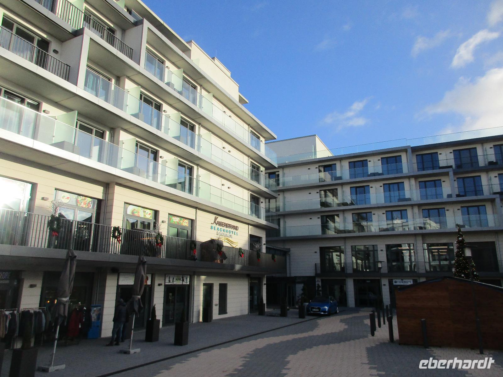 vor Hotel &ndash; &copy; Heike Meinhold (Eberhardt TRAVEL)