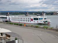 A-ROSA Viva vor Anker in Mainz &ndash; &copy; Irene Schneider (Eberhardt TRAVEL)