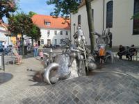 Sagenbrunnen in Lübbenau &ndash; &copy; Kristin Weigel (Eberhardt TRAVEL)