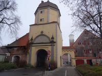 5. Memmingen - Eingang Stadt Westerntor &ndash; &copy; Gisela Hohlfeld (Eberhardt TRAVEL)