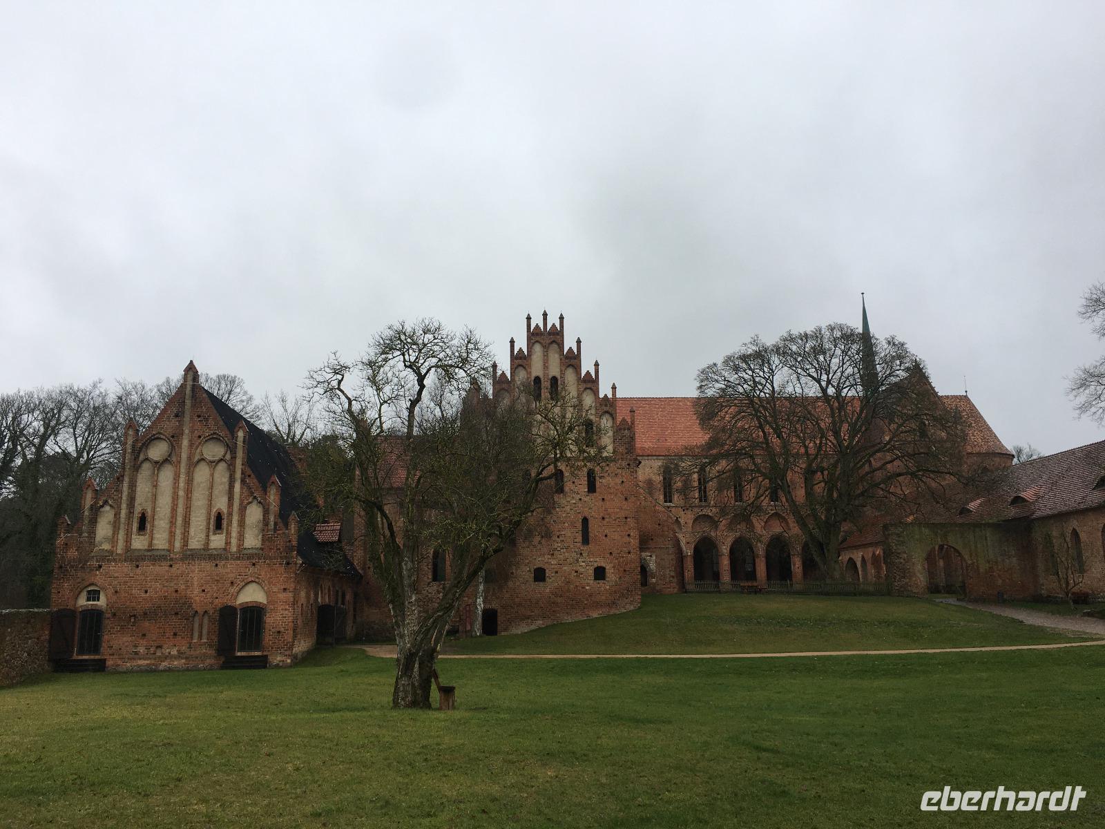 Außenansicht Kloster Chorin &ndash; &copy; Carina Niebergall (Eberhardt TRAVEL)