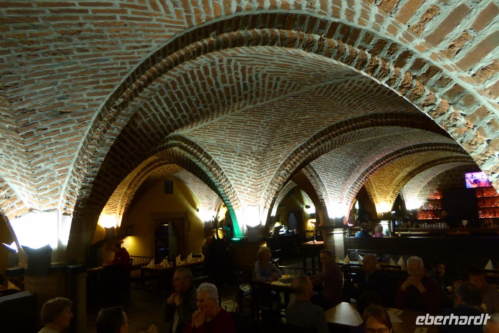 Saarbrücken, Restaurant im Ratskeller &ndash; &copy; Gabriele Sauer (Eberhardt TRAVEL)