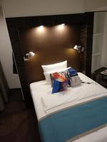 Einzelzimmer im Motel One in Hamburg am Michel &ndash; &copy; Elena Hinz (Eberhardt TRAVEL)