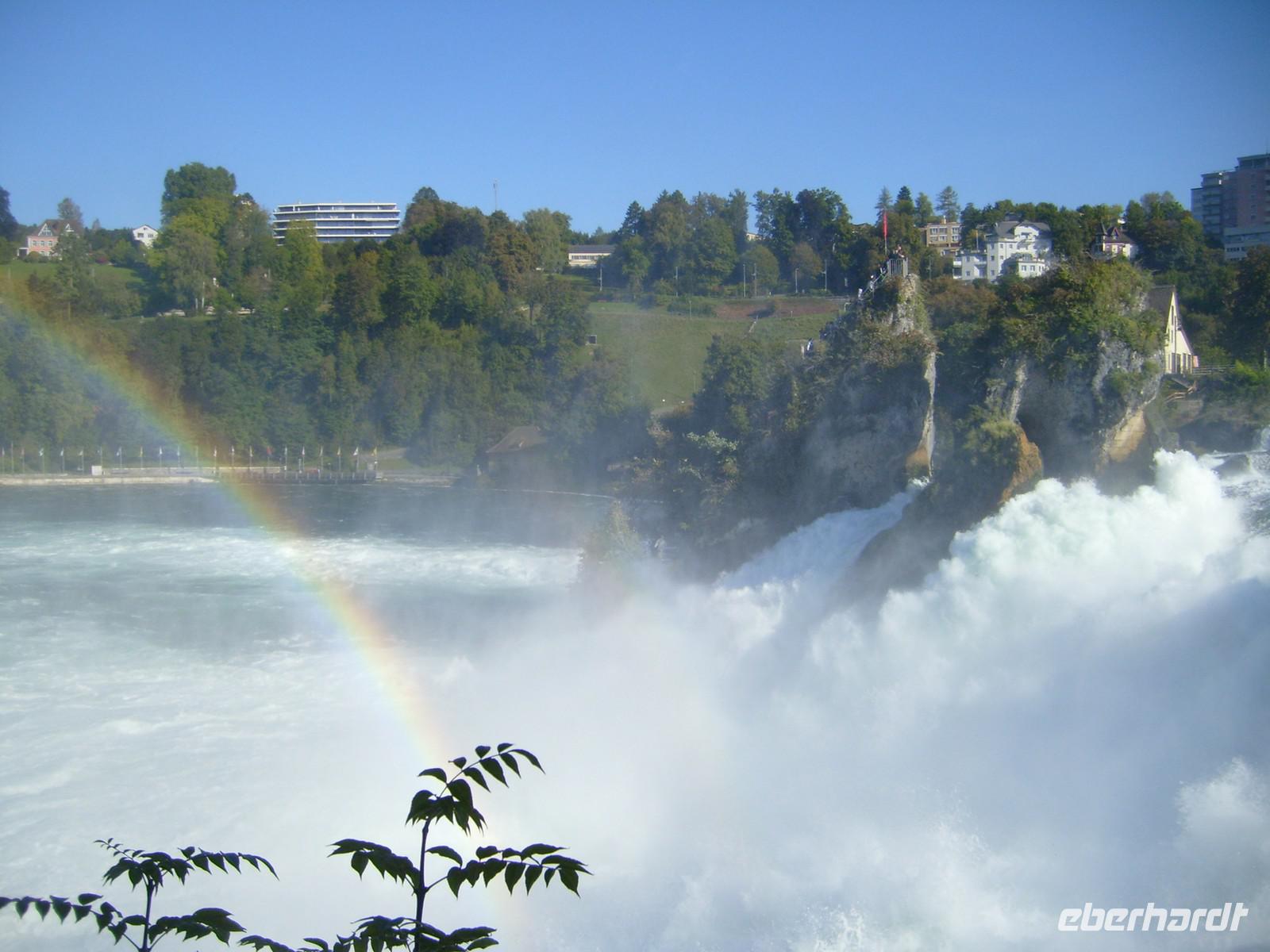 Regenbogenfarben am Rheinfall v. Schaffhausen &ndash; &copy; Eva-Maria Strauß-Eberhardt (Eberhardt TRAVEL)