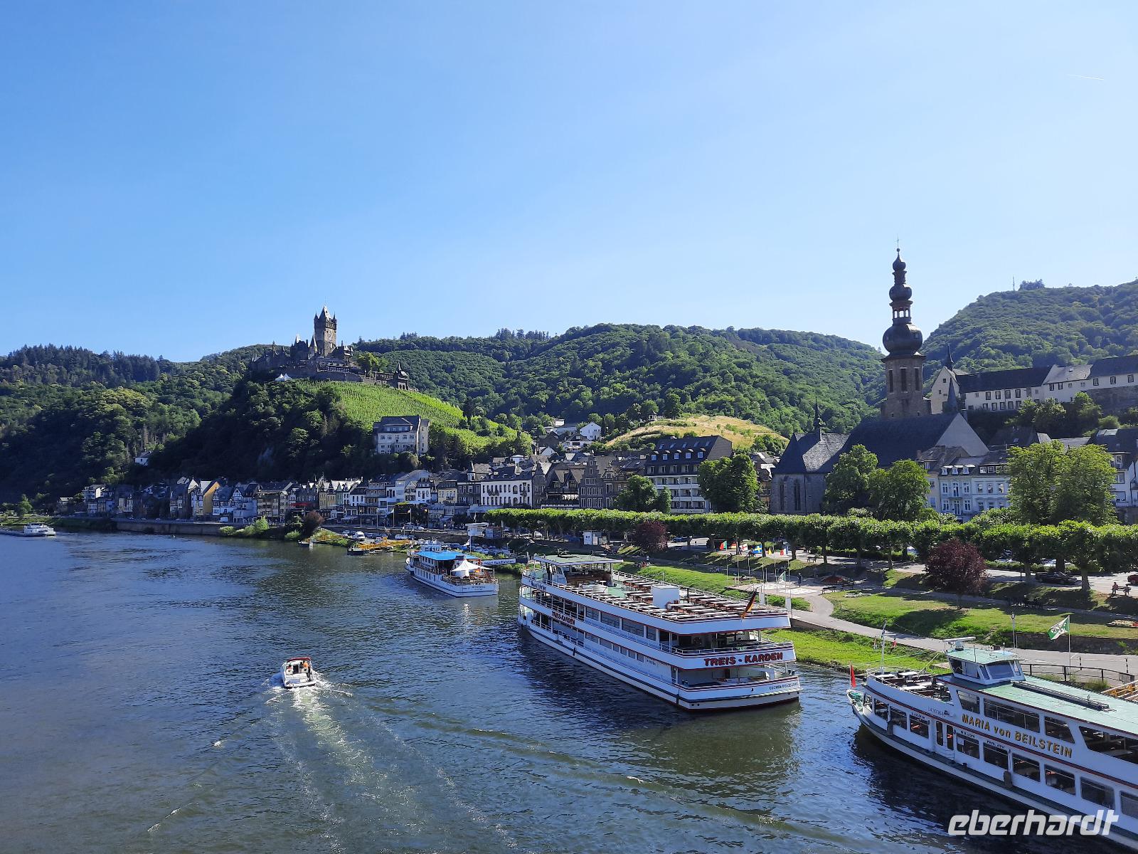 Flusskreuzfahrt mit A-ROSA FLORA • Blick auf Cochem &ndash; &copy; Franziska Bergmann (Eberhardt TRAVEL)