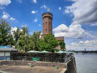 Flusskreuzfahrt A-ROSA • Malakoffturm in Köln &ndash; &copy; Franziska Bergmann (Eberhardt TRAVEL)