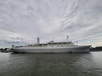 Flusskreuzfahrt mit A-ROSA FLORA • kleine Hafenrundfahrt in Rotterdam, ehemalige MS Rotterdam &ndash; &copy; Franziska Bergmann (Eberhardt TRAVEL)