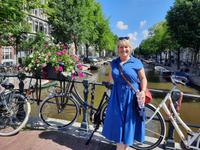 Flusskreuzfahrt mit A-ROSA FLORA • Reisebegleiterin Franzi in Amsterdam &ndash; &copy; Franziska Bergmann (Eberhardt TRAVEL)